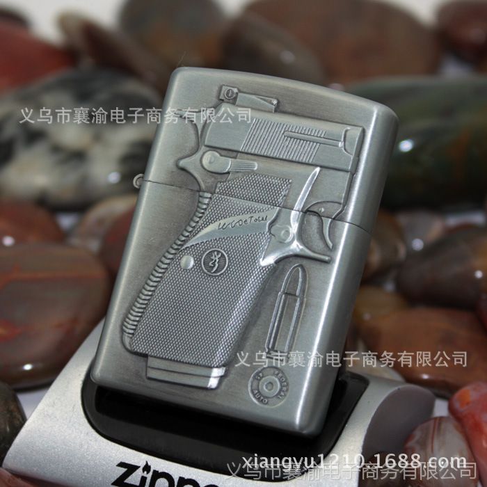 四岁女孩手指被卡 消防官兵巧取圈指铁环_火狐电竞官网(图1) 火狐电竞平台